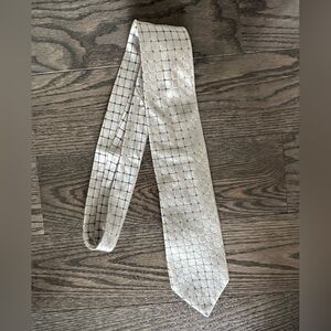 Marshall Fields Cream and Blue Men's Tie